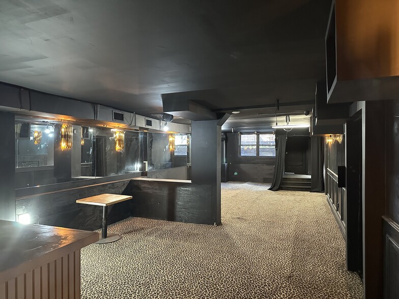 232 W 14th St, New York, NY for lease - Building Photo - Image 3 of 4