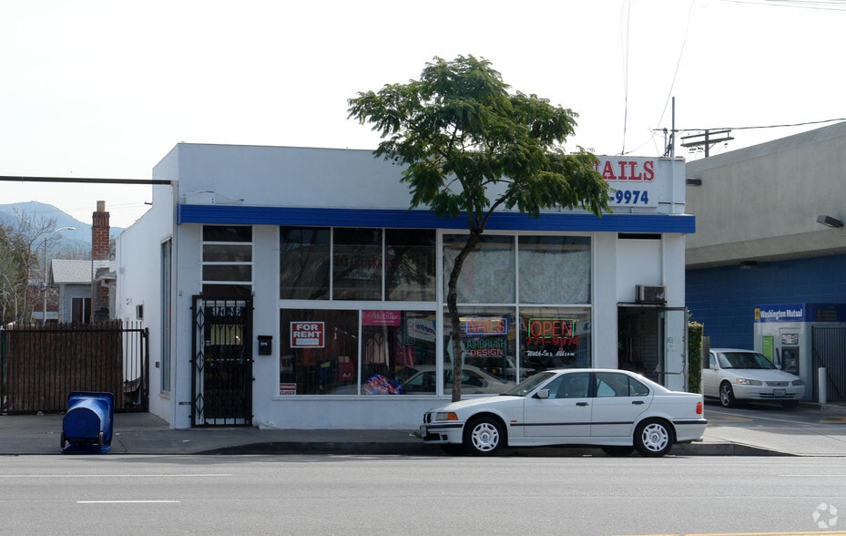 8048 Vineland Ave, Sun Valley, CA for lease - Primary Photo - Image 1 of 4