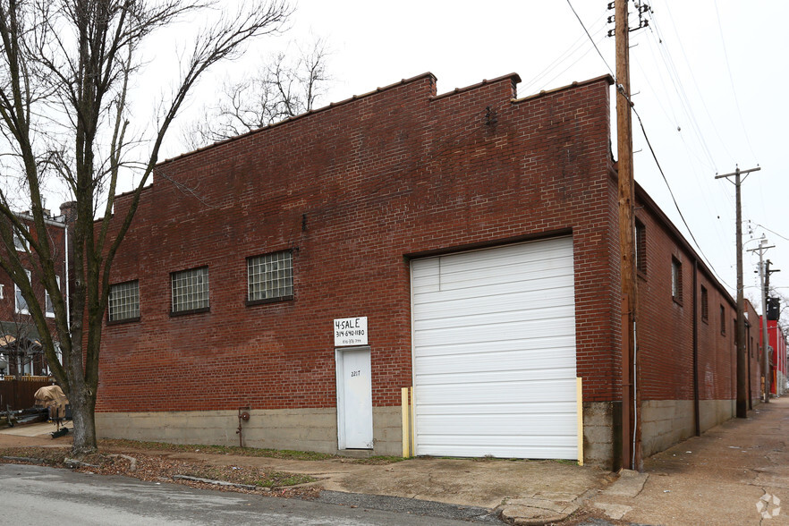 2215 S 13th St, Saint Louis, MO for sale - Primary Photo - Image 1 of 1