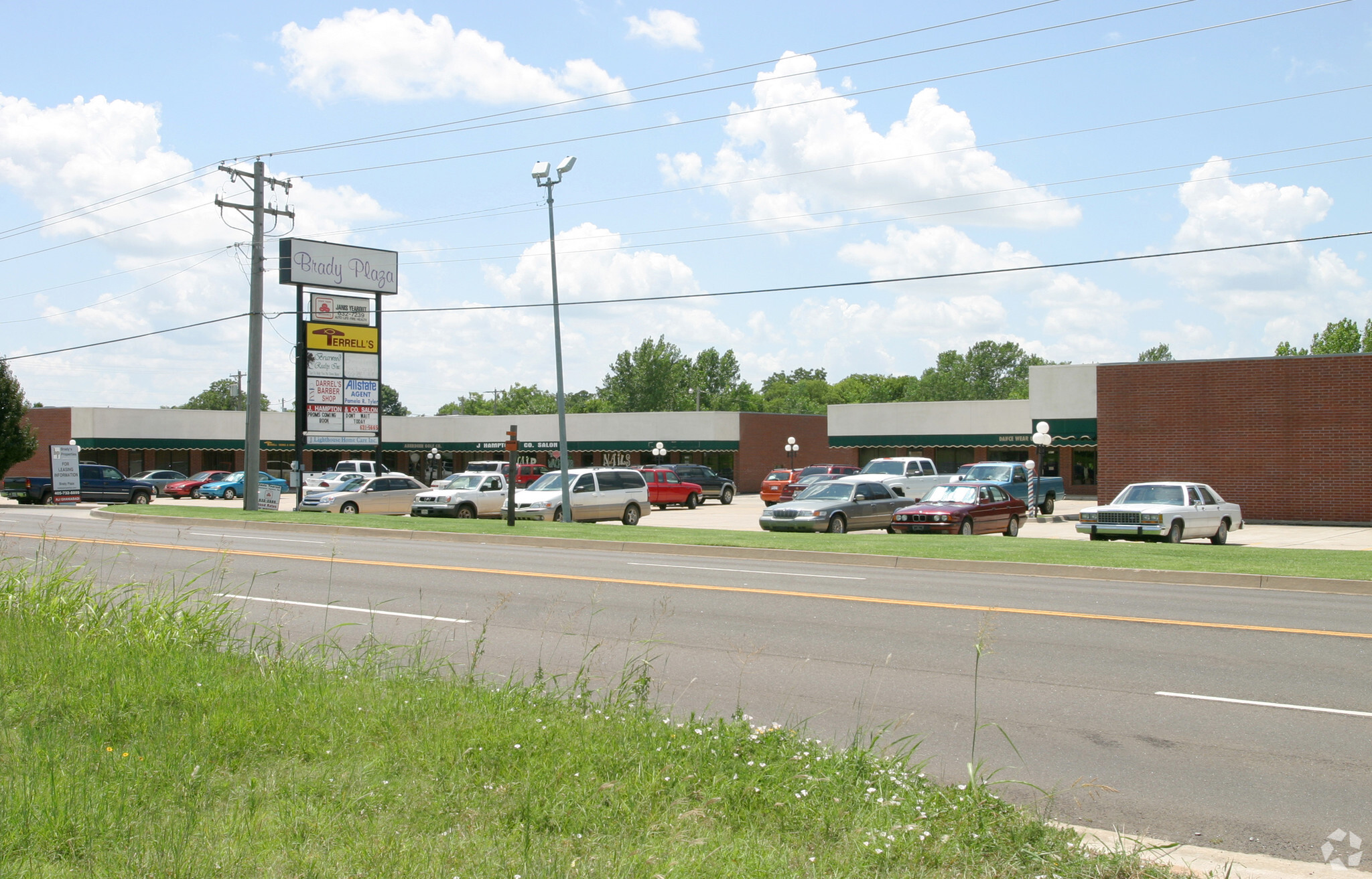 8815-8827 S Santa Fe Ave, Oklahoma City, OK for lease Building Photo- Image 1 of 11