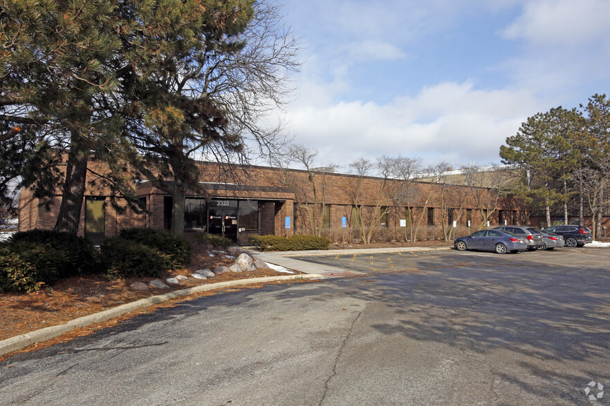 3311-3333 N Kennicott Ave, Arlington Heights, IL for sale - Building Photo - Image 1 of 5