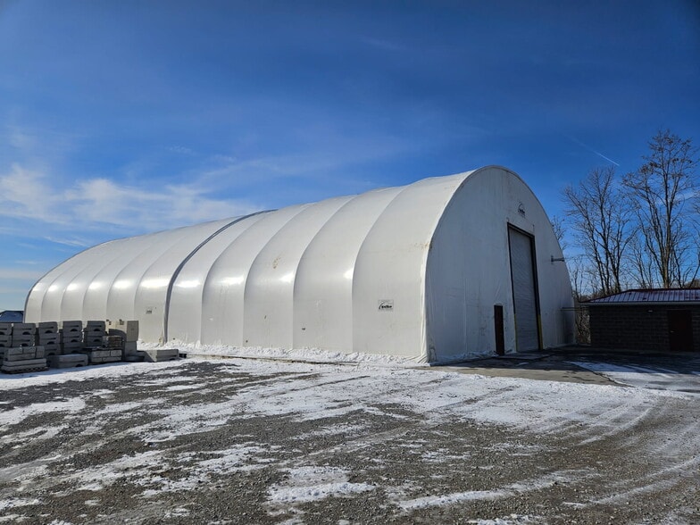 32 Clark St, Greensburg, PA for lease - Building Photo - Image 2 of 7