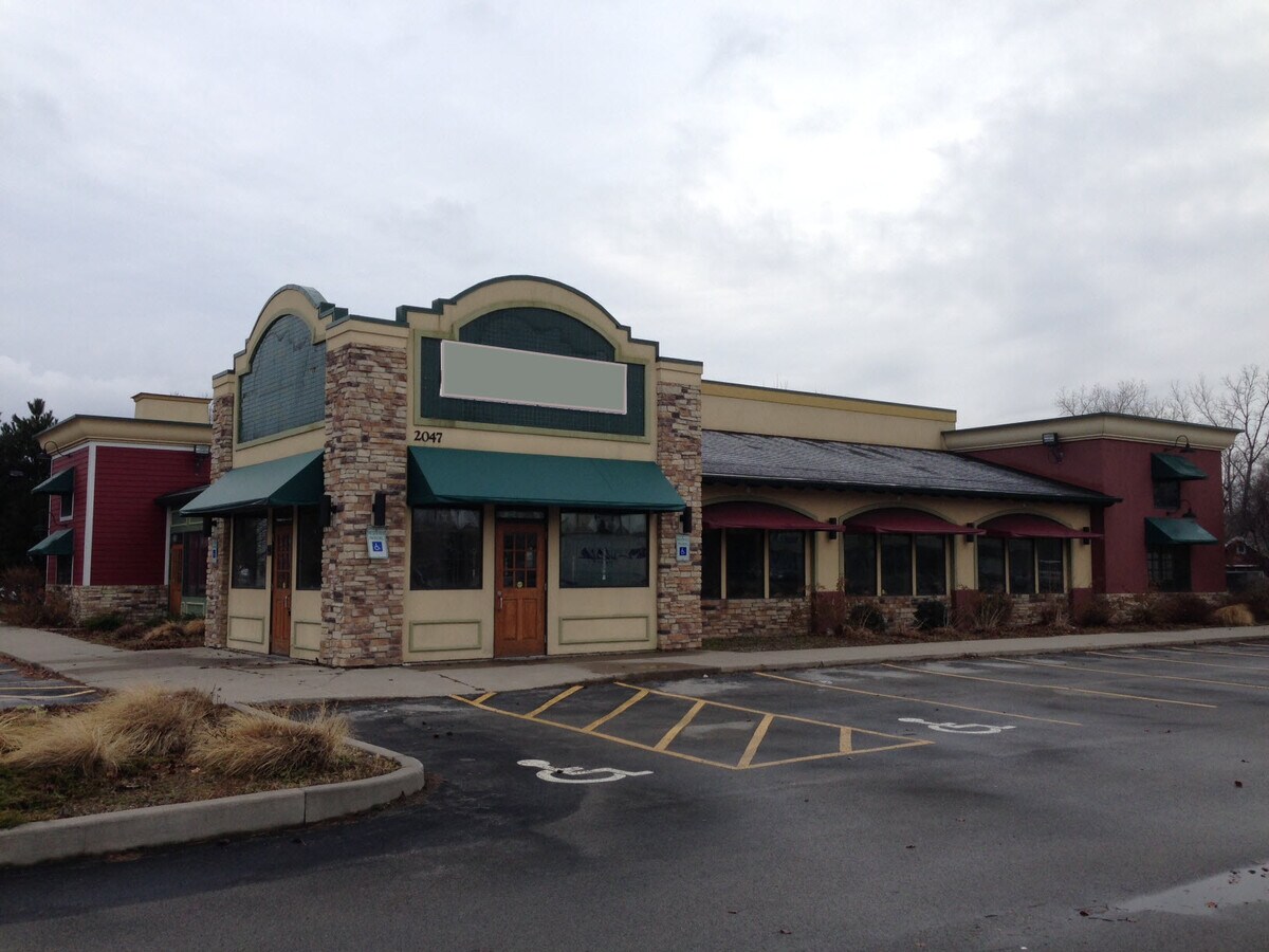 2047 Chili Ave, Gates, NY 14624