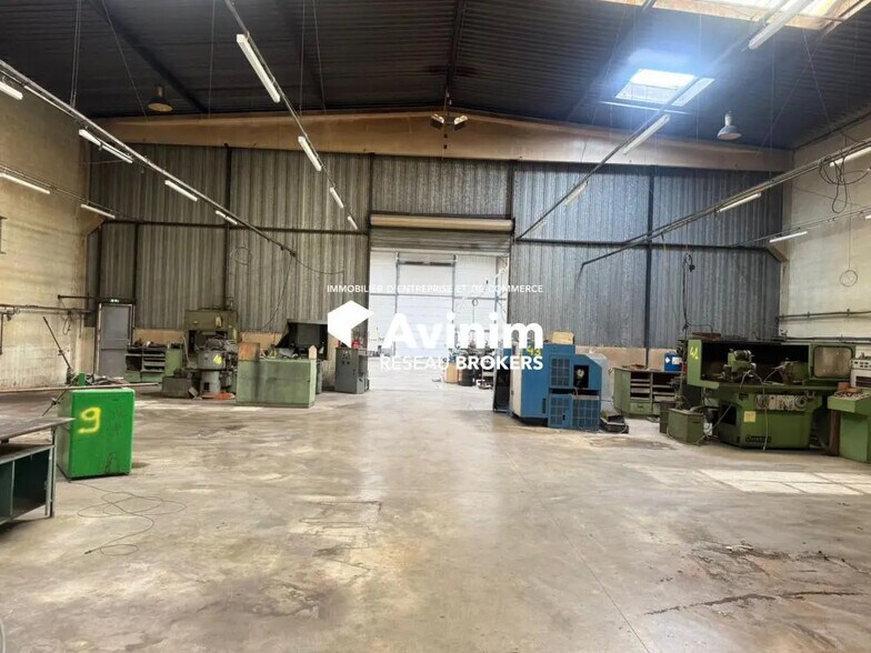 Industrial in SAINT-OUEN-L'AUMONE for sale - Interior Photo - Image 3 of 12