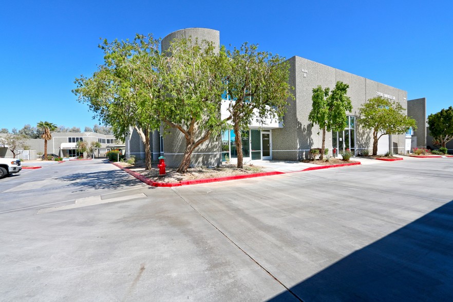 77530 Enfield Ln, Palm Desert, CA for lease - Building Photo - Image 3 of 3