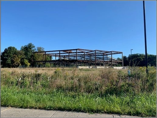 85 Vista Blvd, Slingerlands, NY for sale - Building Photo - Image 1 of 8