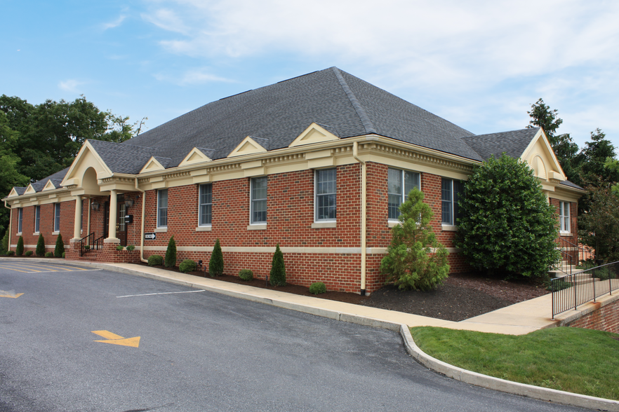 4309 Linglestown Rd, Harrisburg, PA for lease - Building Photo - Image 1 of 1