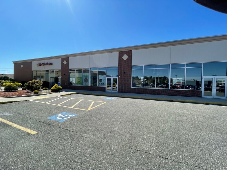 1400 Boston Rd, Springfield, MA for lease - Building Photo - Image 2 of 4