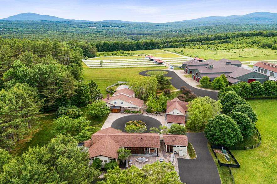 16 Burke Rd, Peterborough, NH for sale - Primary Photo - Image 1 of 27