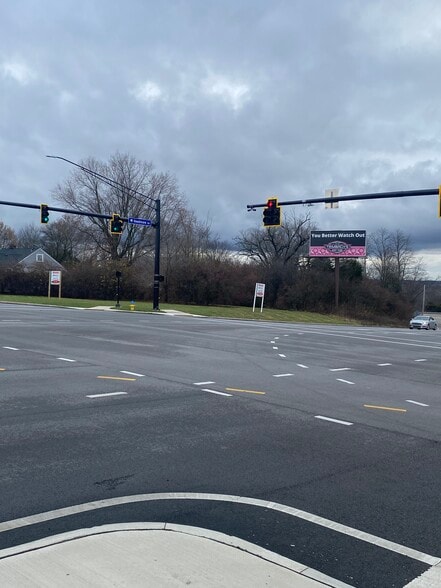 4573 Old Troy, Dayton, OH for sale - Building Photo - Image 2 of 6