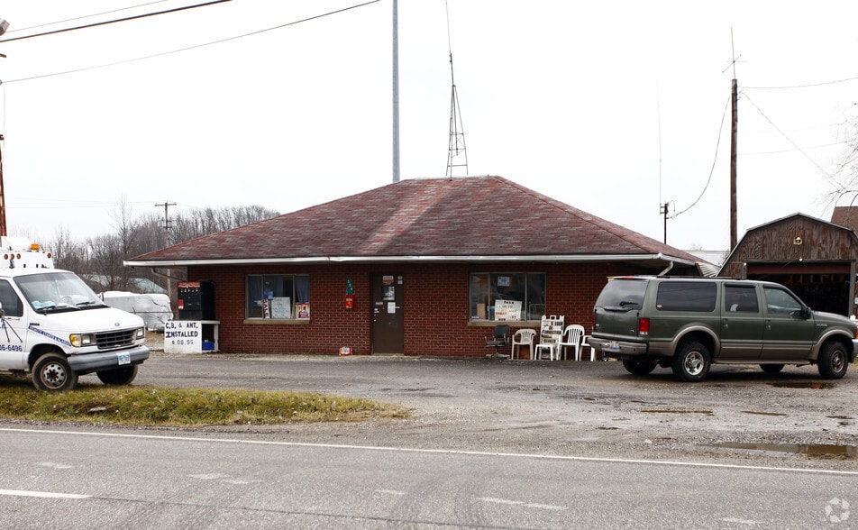 Tallmadge Road portfolio of 3 properties for sale on LoopNet.com - Primary Photo - Image 2 of 3