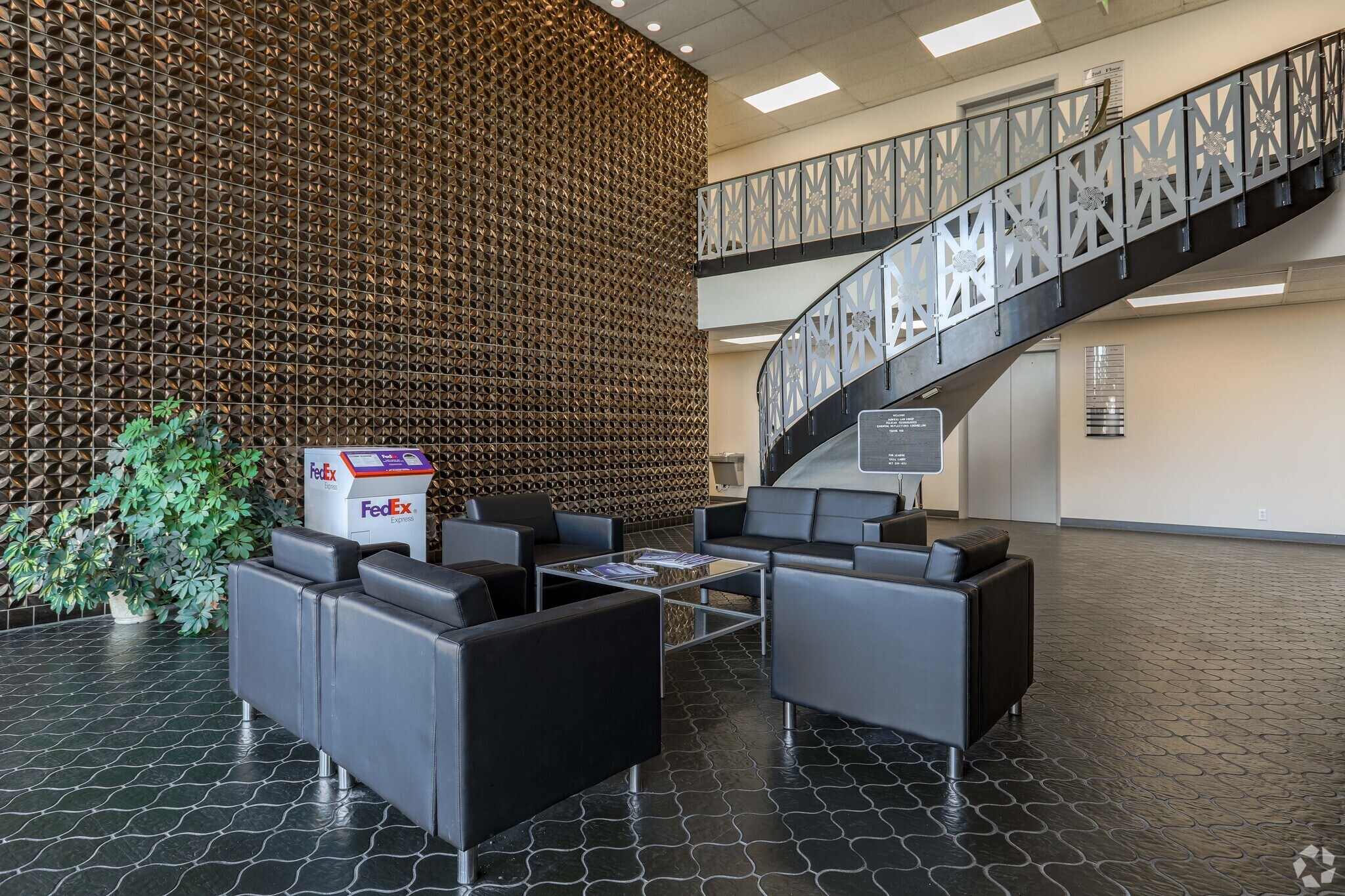 4130 Linden Ave, Dayton, OH 45432 Claypool Office Suites