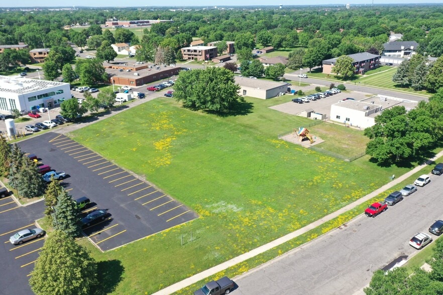 2030 Stearns Way, Saint Cloud, MN for sale - Aerial - Image 2 of 4