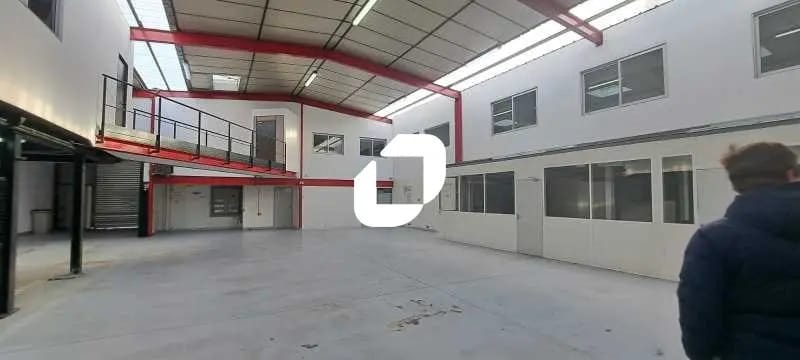 Flex in Bobigny for lease - Building Photo - Image 3 of 11