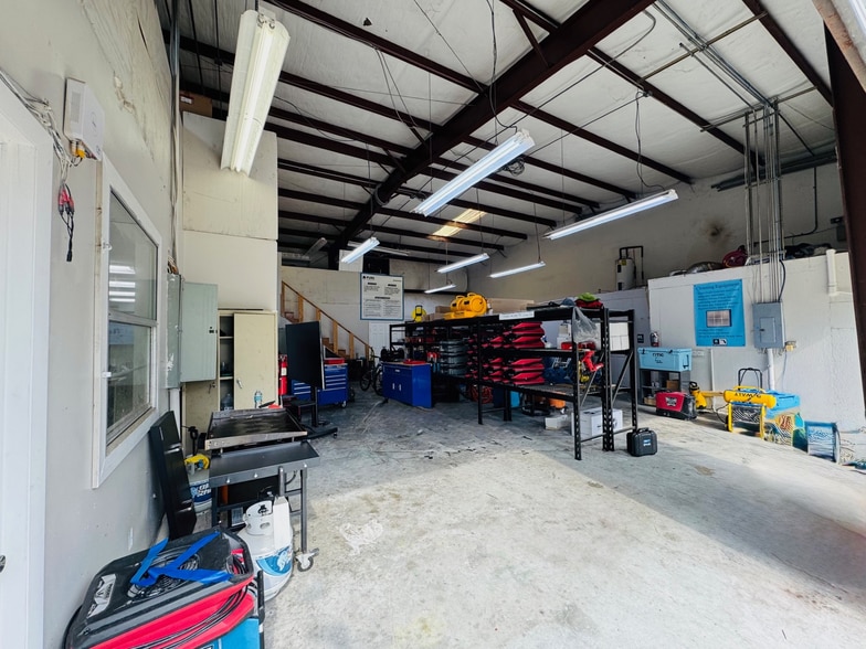 2210 Corporate Square Blvd, Jacksonville, FL for sale - Building Photo - Image 3 of 5