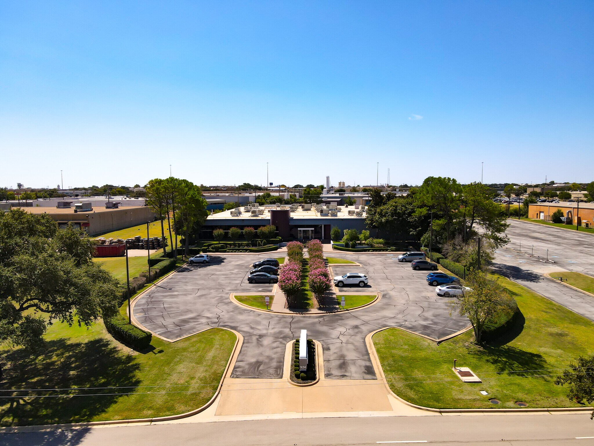 924 E Avenue J, Grand Prairie, TX for sale Primary Photo- Image 1 of 1