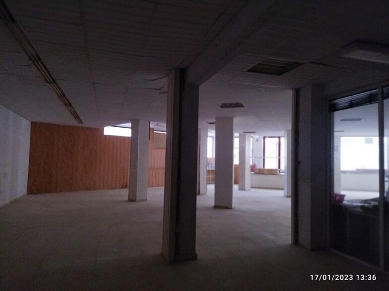 Retail in Cáceres for lease - Building Photo - Image 1 of 31