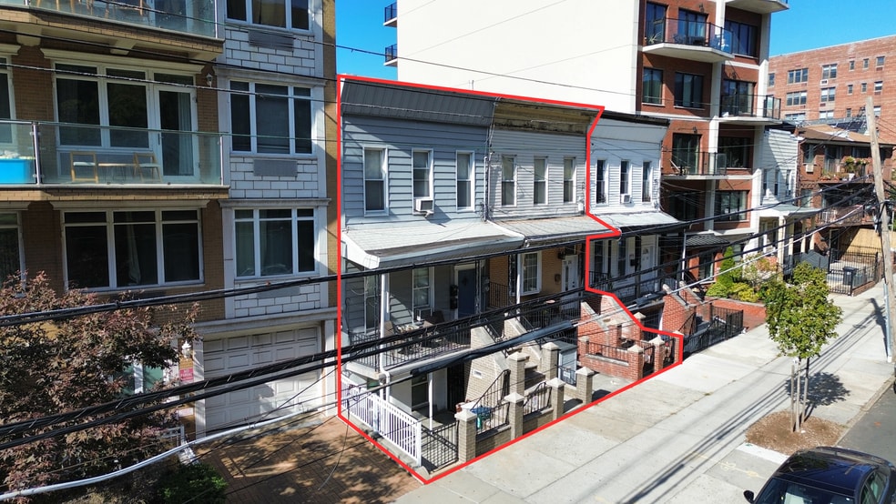 3088-3090 Crescent St, Astoria, NY for sale - Building Photo - Image 1 of 5