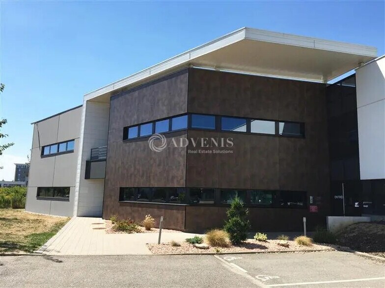 Office in Schiltigheim for lease - Building Photo - Image 1 of 5