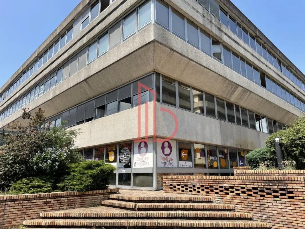 Office in Bordeaux for lease Building Photo- Image 1 of 6