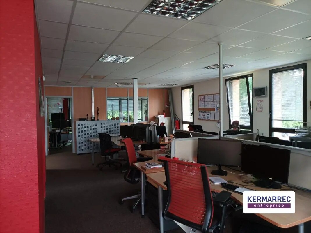 Office in Carquefou for lease Interior Photo- Image 1 of 9