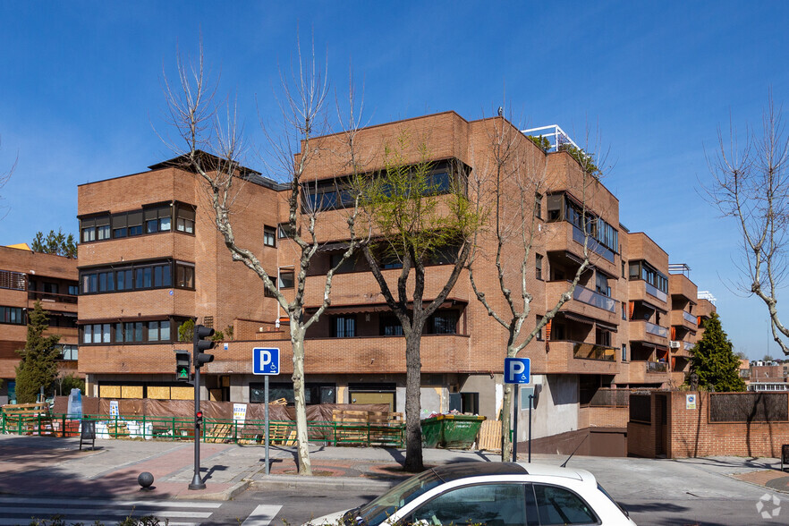 Calle París, 2, Pozuelo De Alarcón, Madrid for lease - Primary Photo - Image 2 of 3