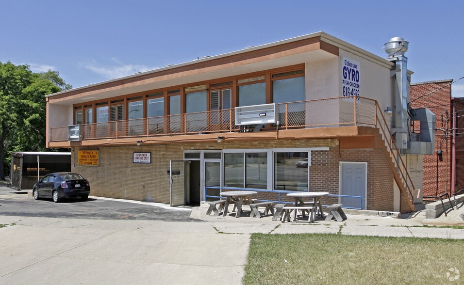 8408 W Lisbon Ave, Milwaukee, WI for sale - Primary Photo - Image 1 of 2