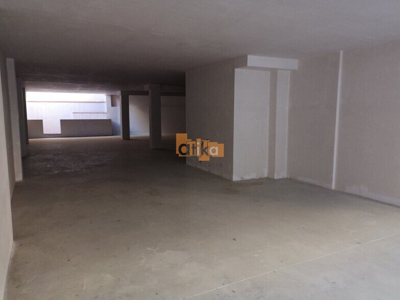 Retail in València for lease - Building Photo - Image 2 of 9