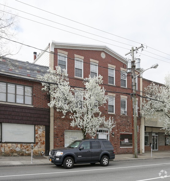 270 Jericho Tpke, Floral Park, NY for lease - Primary Photo - Image 3 of 14