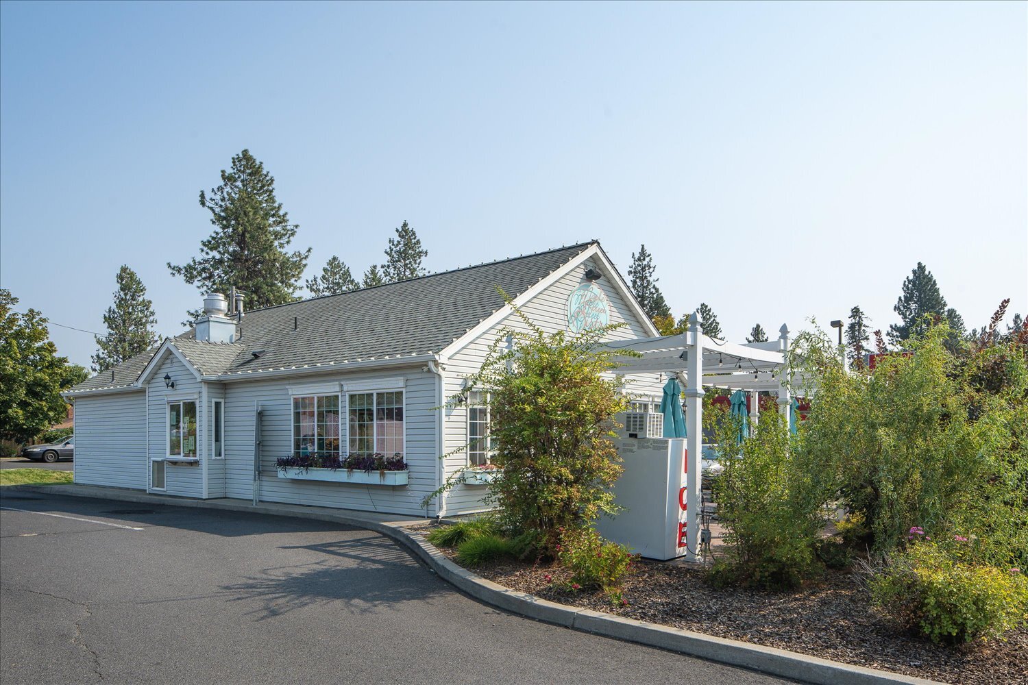 5520 N Maple St, Spokane, WA for sale Primary Photo- Image 1 of 2