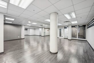 16 W 32nd St, New York, NY for lease Interior Photo- Image 2 of 8