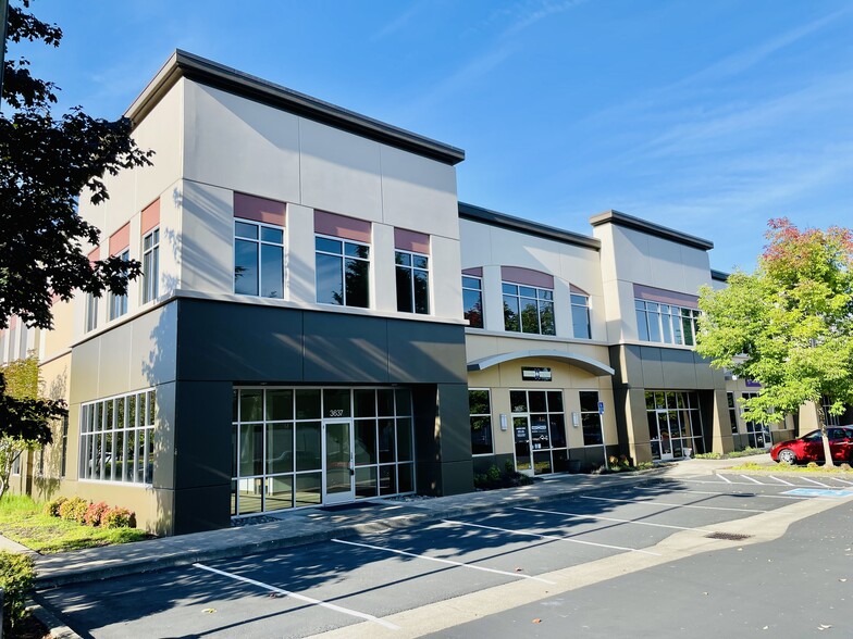 3601-3645 NE John Olsen Ave, Hillsboro, OR for lease - Building Photo - Image 1 of 11