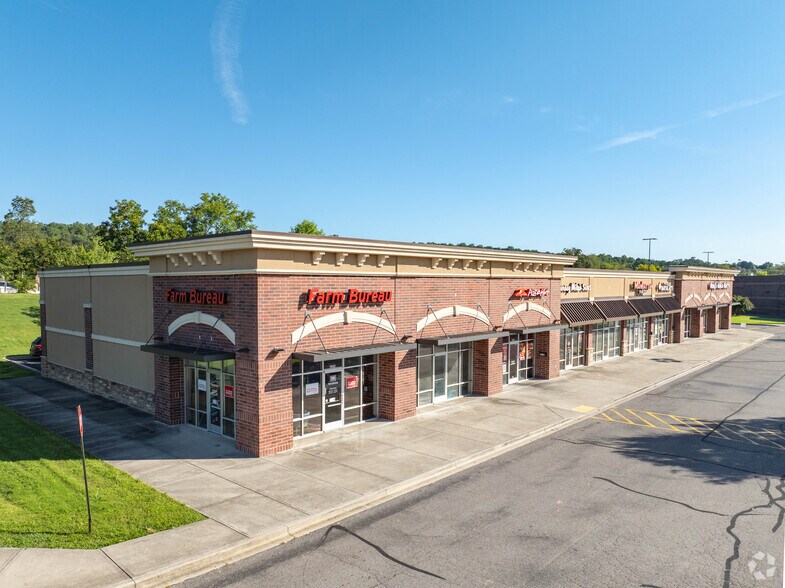 1568-1570 Oak Ridge Tpke, Oak Ridge, TN for sale - Primary Photo - Image 1 of 1