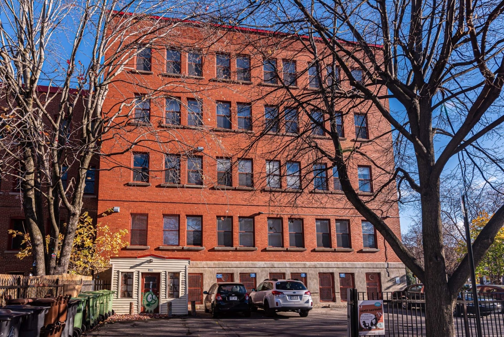 1215 Boul Saint-Joseph E, Montréal, QC for sale Primary Photo- Image 1 of 1