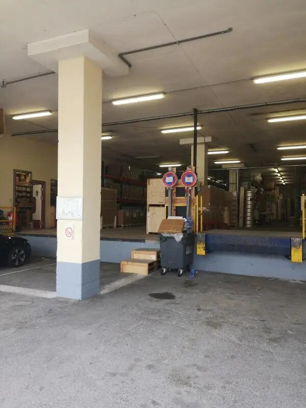 Industrial in Saint-Laurent-du-Var for lease Interior Photo- Image 1 of 4