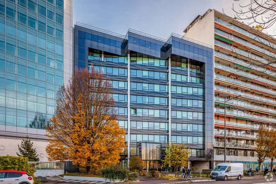 24-26 Quai Alphonse Le Gallo, Boulogne-Billancourt for lease - Building Photo - Image 2 of 3