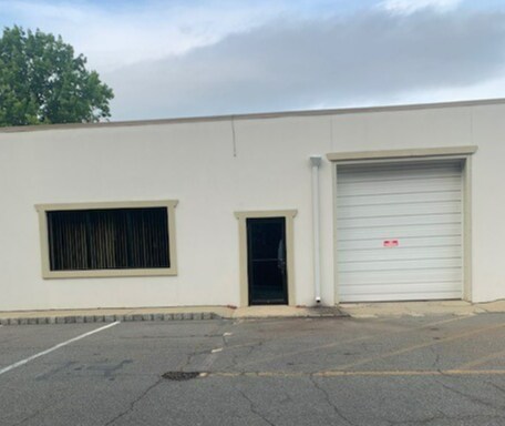 125 Clinton Rd, Fairfield, NJ for sale - Building Photo - Image 1 of 1