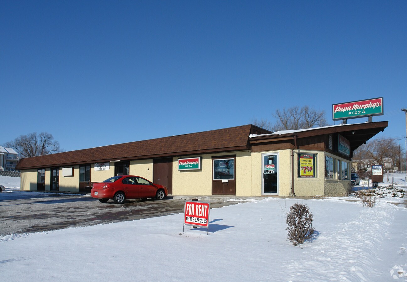 408 Edgewood Rd NW, Cedar Rapids, IA 52405