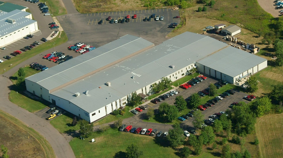 911 Kurth Rd, Chippewa Falls, WI for sale - Primary Photo - Image 1 of 1