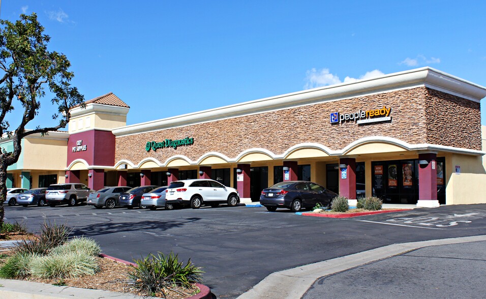 1379-1399 W Foothill Blvd, Upland, CA for lease - Building Photo - Image 2 of 9