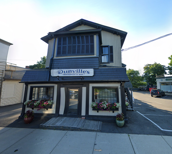 43-47 Saugatuck Ave, Westport, CT for lease - Building Photo - Image 2 of 5