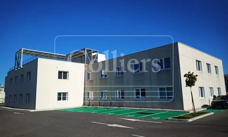 22 Rue Du 35Eme Regiment D'Aviation, Bron for sale Building Photo- Image 1 of 10