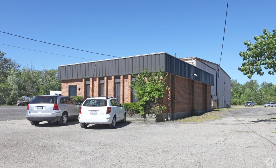 8555 N Gilmore Rd, Fairfield, OH for sale - Building Photo - Image 2 of 2