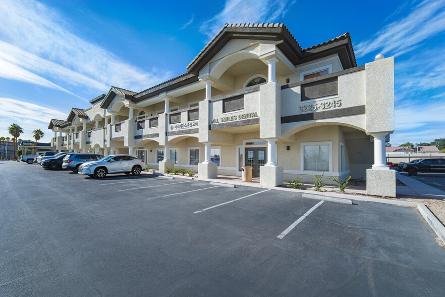 3225 S Rainbow Blvd, Las Vegas, NV for lease - Building Photo - Image 2 of 6