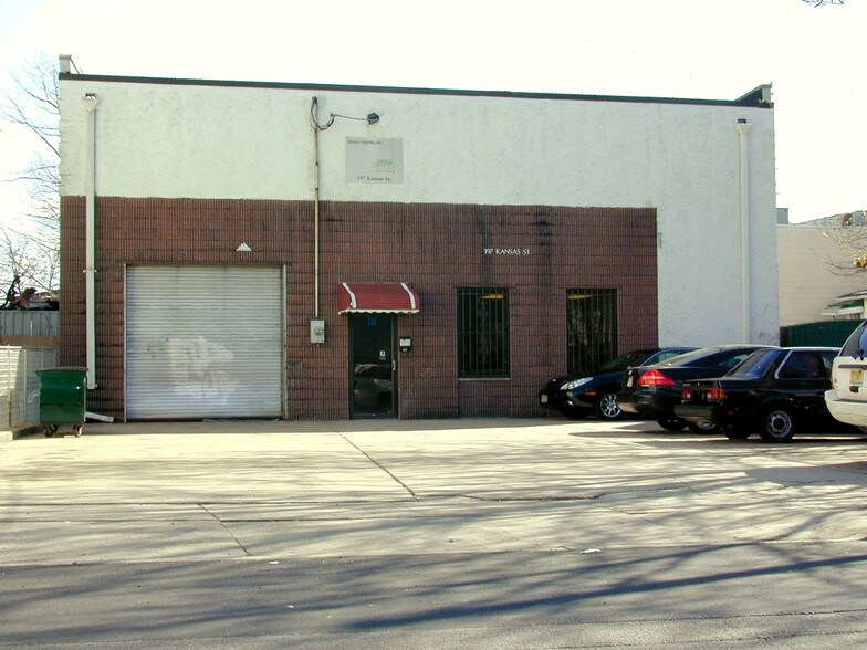 197-199 Kansas St, Hackensack, NJ for sale - Building Photo - Image 1 of 1