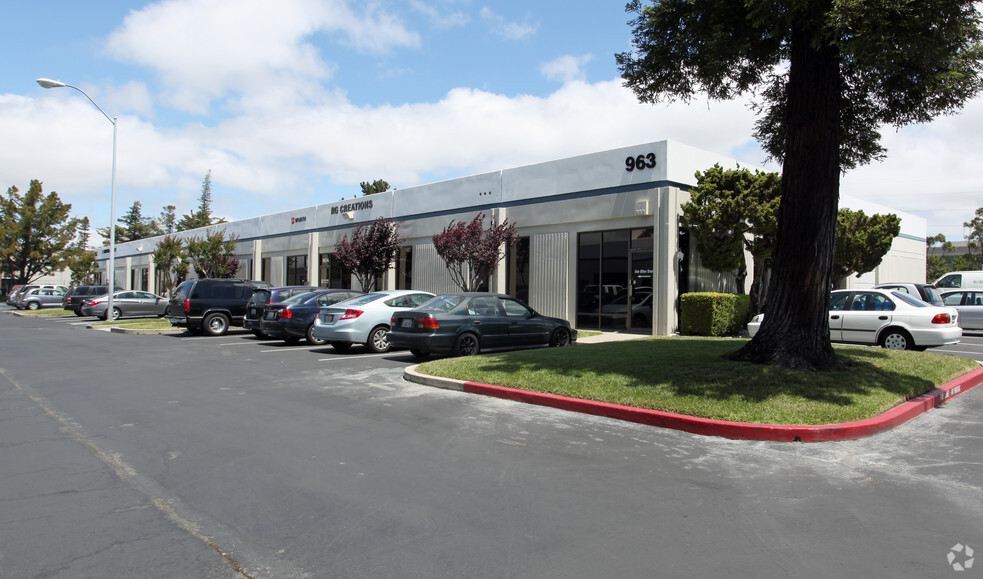 963 Industrial Rd, San Carlos, CA for lease - Building Photo - Image 1 of 3