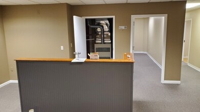 73 E Forrest Ave, Shrewsbury, PA for lease Interior Photo- Image 2 of 6