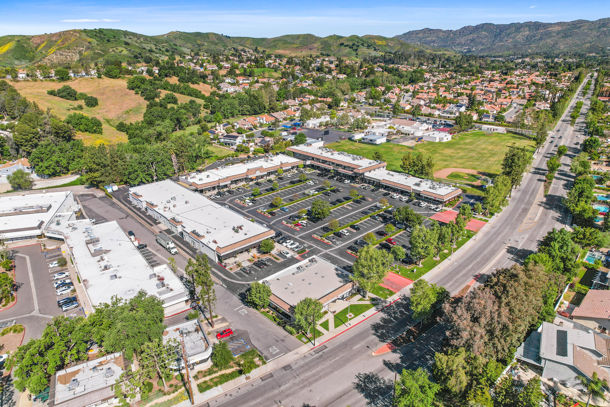 5835-5915 Kanan Rd, Agoura Hills, CA for lease Building Photo- Image 1 of 26