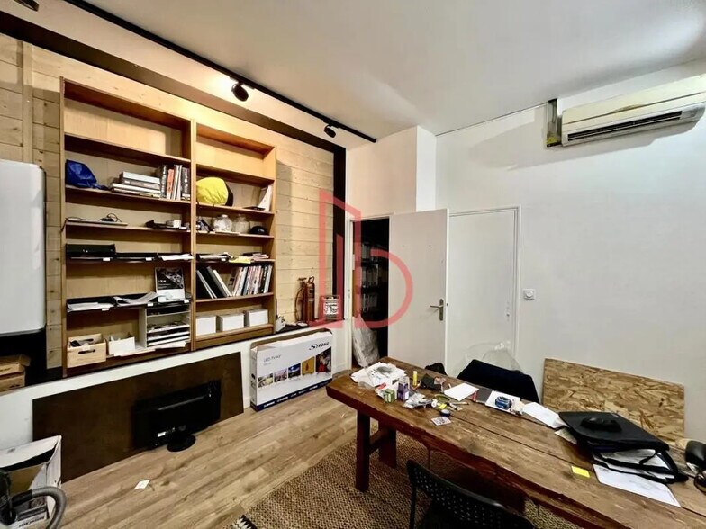 Office in Bordeaux for lease - Interior Photo - Image 3 of 6