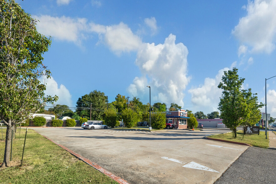 520 W Main St, Tomball, TX for sale - Building Photo - Image 2 of 10